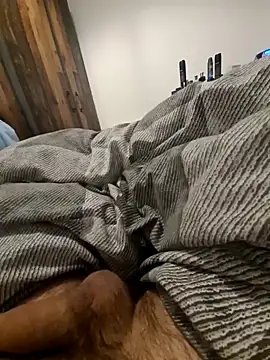 Snapshot of NiceBone000 chatting on 01/31/25, 10:31 NiceBone000 online show from 01/31/25, 10:31