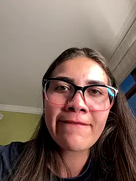 aurora divine online show from 12/03/25, 10:41