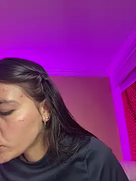 aurora divine online show from 02/07/26, 01:48