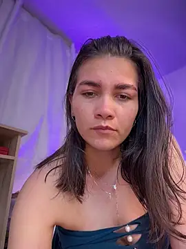 aurora divine online show from 06/07/26, 08:34