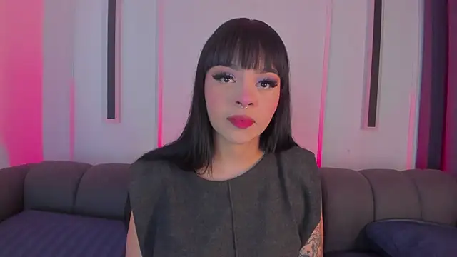 Snapshot of maddy_walker chatting on 09/21/25, 07:37 maddy walker online show from 09/21/25, 07:37