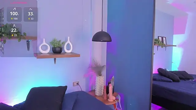 maddy walker online show from 12/17/25, 12:33