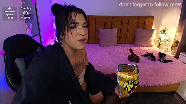 alexiaaross online show from 12/13/24, 01:59