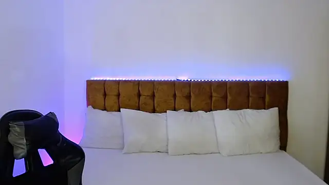 alexiaaross online show from 09/14/25, 06:07