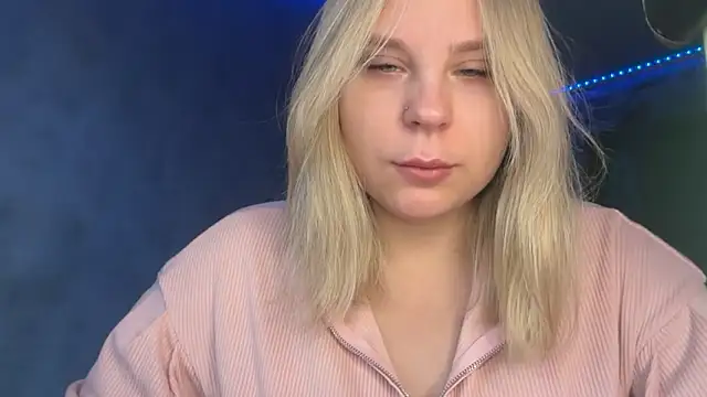 Thalia  Star online show from 12/16/25, 08:52