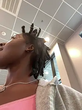 choclatepeaach online show from 03/02/26, 08:26