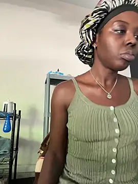 choclatepeaach online show from 04/23/26, 02:41