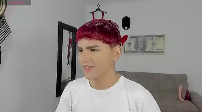 Snapshot of Lyam_ap chatting on 12/24/24, 07:49 Lyam ap online show from 12/24/24, 07:49