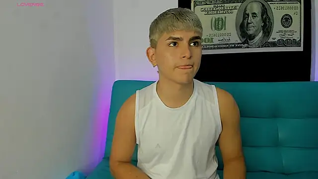 Snapshot of Lyam_ap chatting on 10/08/25, 09:18 Lyam ap online show from 10/08/25, 09:18