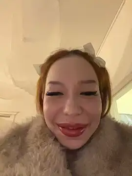 Snapshot of babydolll chatting on 03/06/25, 10:09 babydolll online show from 03/06/25, 10:09