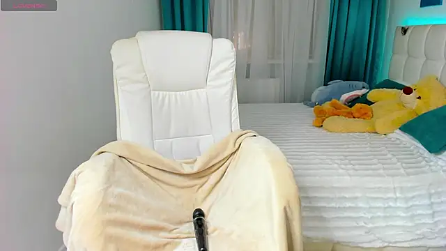 CooperAllana online show from 09/19/25, 06:26