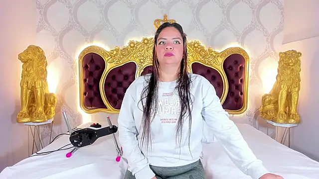 KendralHolson online show from 10/21/25, 04:35