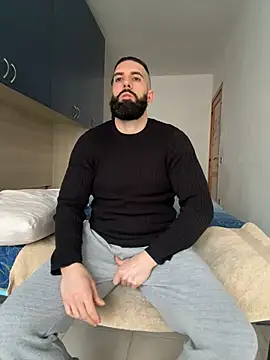Snapshot of Gioeltoro89 chatting on 02/08/25, 11:44 Gioeltoro89 online show from 02/08/25, 11:44