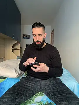 Snapshot of Gioeltoro89 chatting on 02/18/25, 03:43 Gioeltoro89 online show from 02/18/25, 03:43