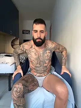 Snapshot of Gioeltoro89 chatting on 10/19/25, 03:23 Gioeltoro89 online show from 10/19/25, 03:23