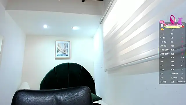 ebbafernandez  online show from 04/23/26, 12:04