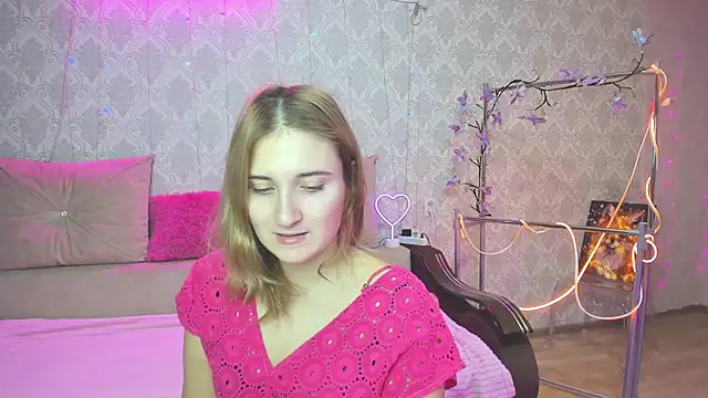 Miss Elsa  online show from 11/03/25, 04:47