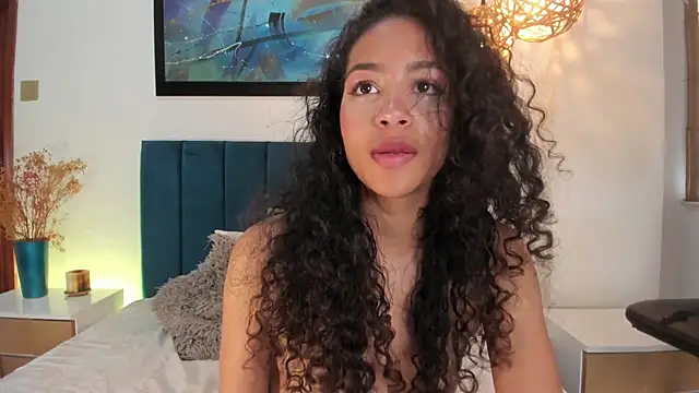 AntonellaHall  online show from 03/11/25, 03:12