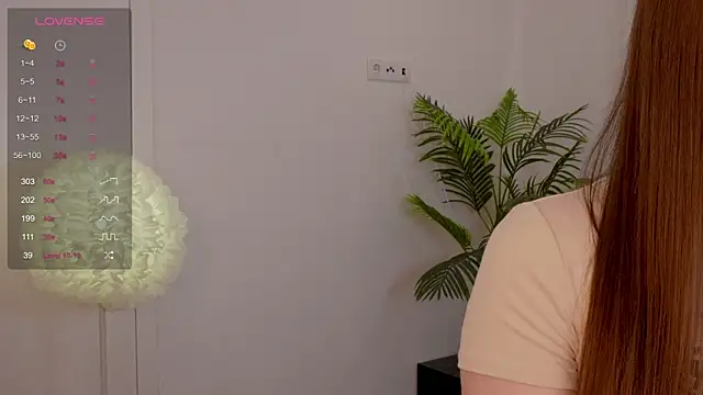 Lilly Colins online show from 02/02/25, 02:45