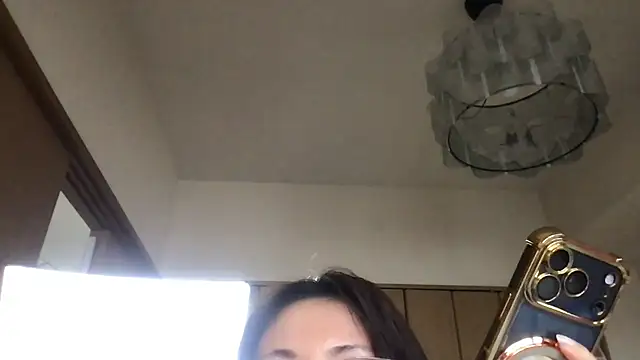 Snapshot of sariko0627 chatting on 07/12/26, 06:04 sariko0627 online show from 07/12/26, 06:04