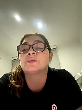 AntonellaAlondra4 online show from 11/30/25, 04:49