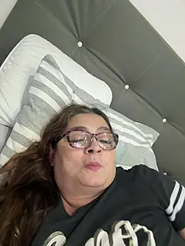 AntonellaAlondra4 online show from 02/11/26, 03:00