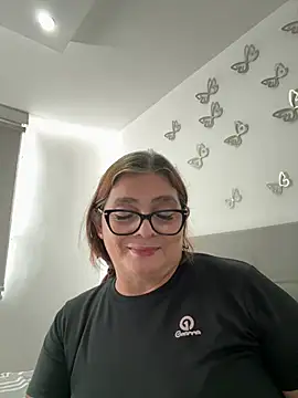 Snapshot of AntonellaAlondra4 chatting on 06/11/26, 03:10 AntonellaAlondra4 online show from 06/11/26, 03:10