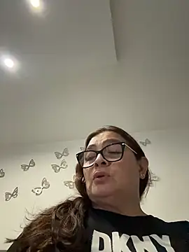 Snapshot of AntonellaAlondra4 chatting on 07/16/26, 11:00 AntonellaAlondra4 online show from 07/16/26, 11:00