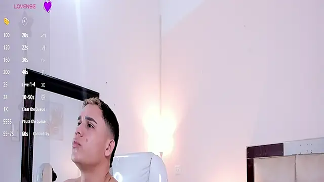 saraandstiven online show from 03/11/25, 03:16