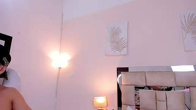 saraandstiven online show from 03/19/25, 03:09