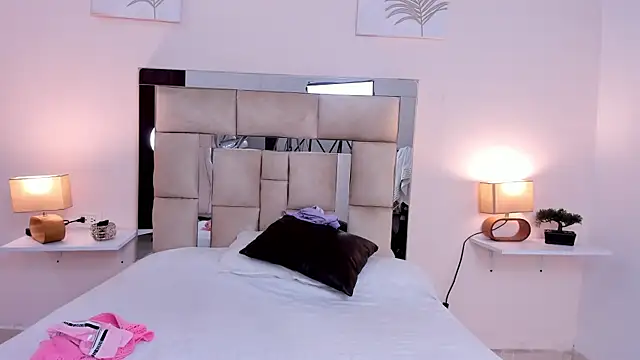 saraandstiven online show from 03/21/25, 03:12