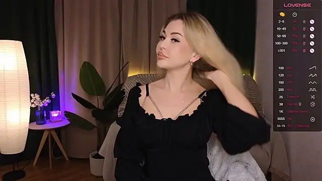 AdeleRoberts online show from 01/22/25, 12:27