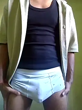 Snapshot of its_yonish chatting on 11/06/25, 09:32 its yonish online show from 11/06/25, 09:32