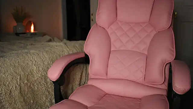 Snapshot of notoriousnatureXO chatting on 08/02/26, 11:52 notoriousnatureXO online show from 08/02/26, 11:52