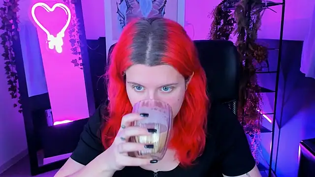 NielletaBlossom online show from 02/02/25, 05:10