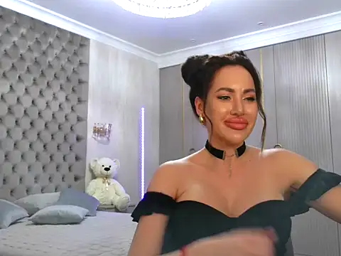 TianaPosh online show from 01/25/25, 12:59