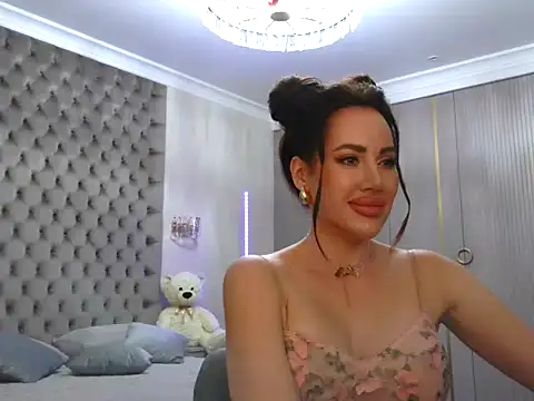 TianaPosh online show from 01/31/25, 07:29