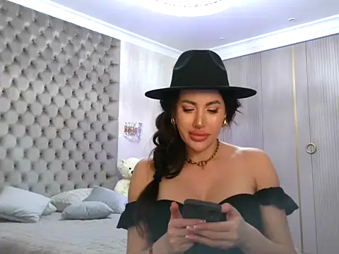 TianaPosh online show from 03/22/25, 03:09