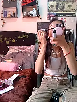 Snapshot of Alisson_420 chatting on 01/29/25, 06:50 Alisson 420 online show from 01/29/25, 06:50