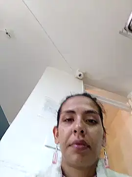 Snapshot of Alisson_420 chatting on 09/20/25, 02:18 Alisson 420 online show from 09/20/25, 02:18