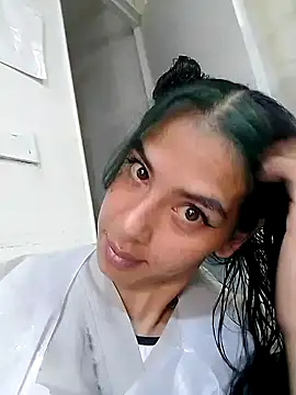 Snapshot of Alisson_420 chatting on 11/13/25, 07:24 Alisson 420 online show from 11/13/25, 07:24