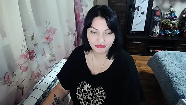 Snapshot of Lady_Boom_Wild_ chatting on 12/22/24, 06:59 Lady Boom Wild online show from 12/22/24, 06:59