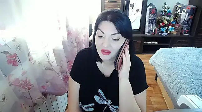 Snapshot of Lady_Boom_Wild_ chatting on 01/02/25, 10:48 Lady Boom Wild online show from 01/02/25, 10:48