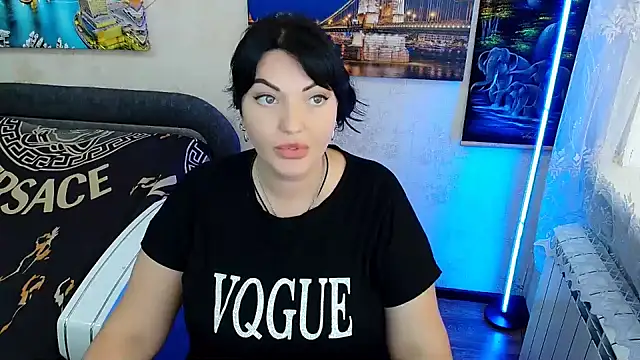 Snapshot of Lady_Boom_Wild_ chatting on 09/23/25, 09:56 Lady Boom Wild online show from 09/23/25, 09:56