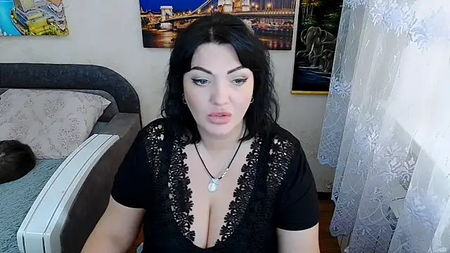 Snapshot of Lady_Boom_Wild_ chatting on 10/13/25, 10:04 Lady Boom Wild online show from 10/13/25, 10:04