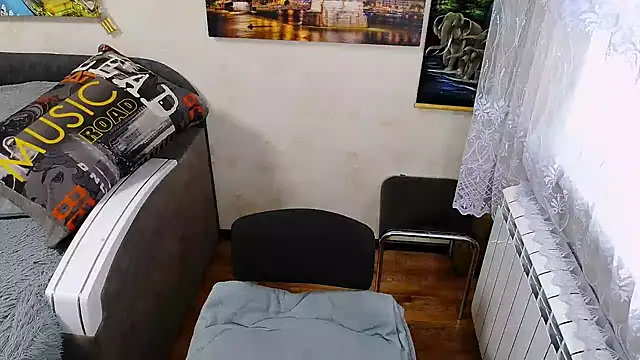 Snapshot of Lady_Boom_Wild_ chatting on 11/29/25, 01:14 Lady Boom Wild online show from 11/29/25, 01:14