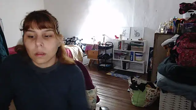 bunnylolaa4 online show from 10/26/25, 09:15