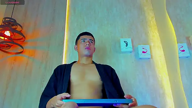 thaddeus king online show from 02/09/25, 06:58