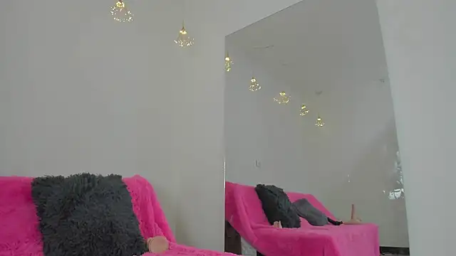 Snapshot of Lori_Evanss chatting on 03/22/25, 12:14 Lori Evanss online show from 03/22/25, 12:14