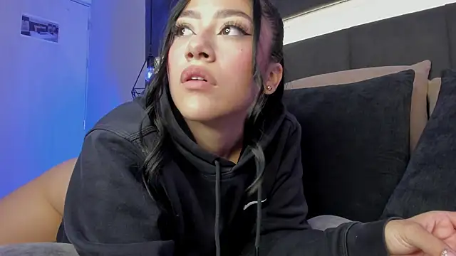 nicolle pierce online show from 02/10/25, 03:10